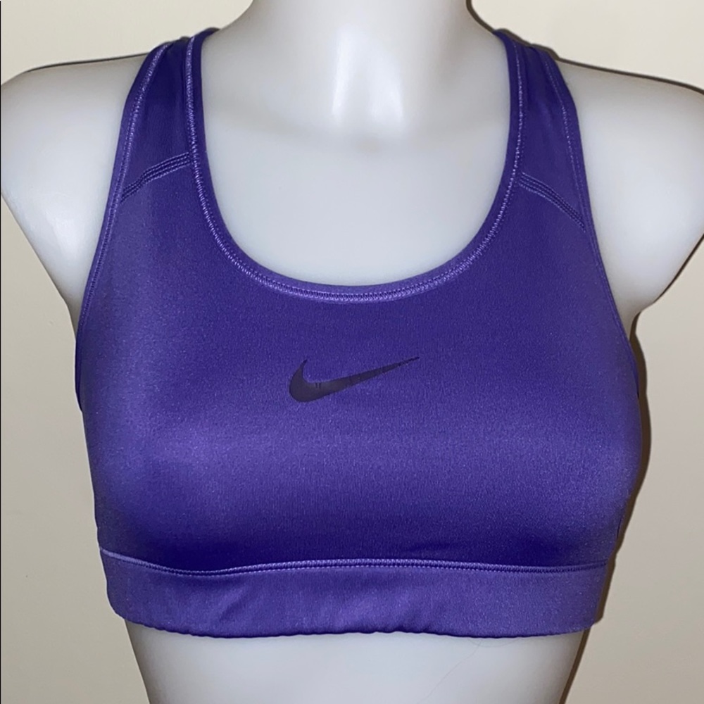 Nike Swoosh Sports Bra